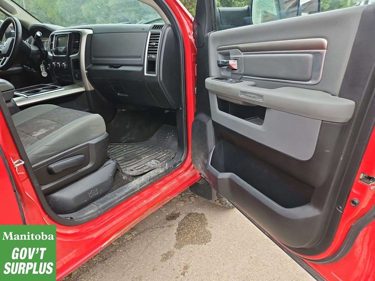 2015-dodge-2500-image-28