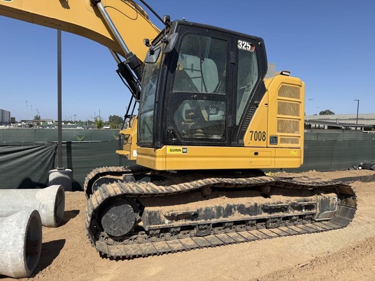 2023-caterpillar-325-image-1