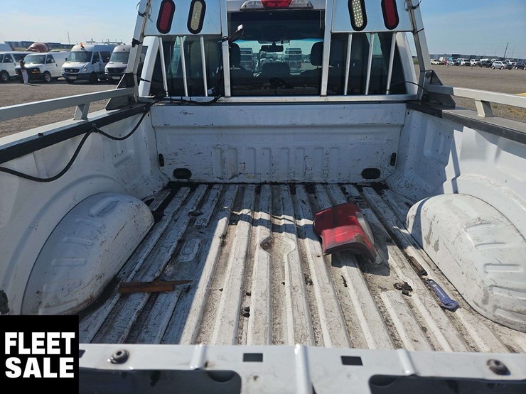 2019-ford-f350-image-16