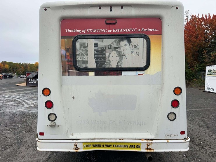 2017-ford-e450-image-6