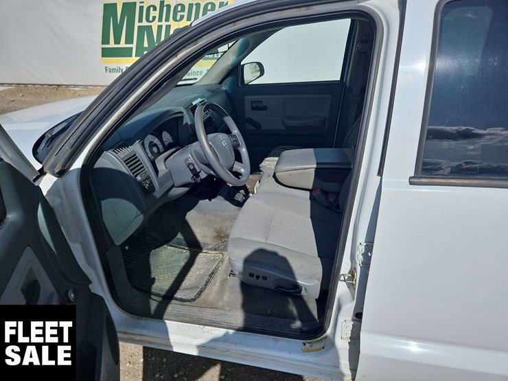2007-dodge-dakota-image-13