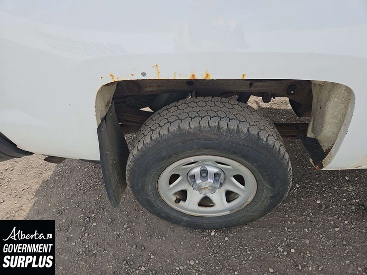 2018-chevrolet-silverado-1500-image-11