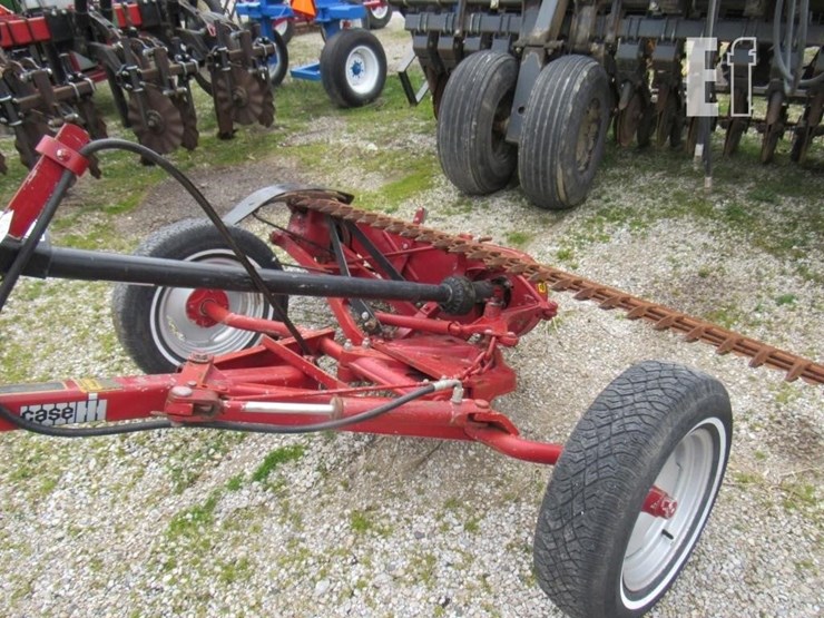 case-ih-1100-image-1