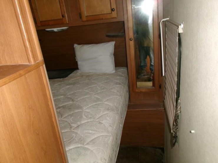2013-sunset-trail-camper-image-12
