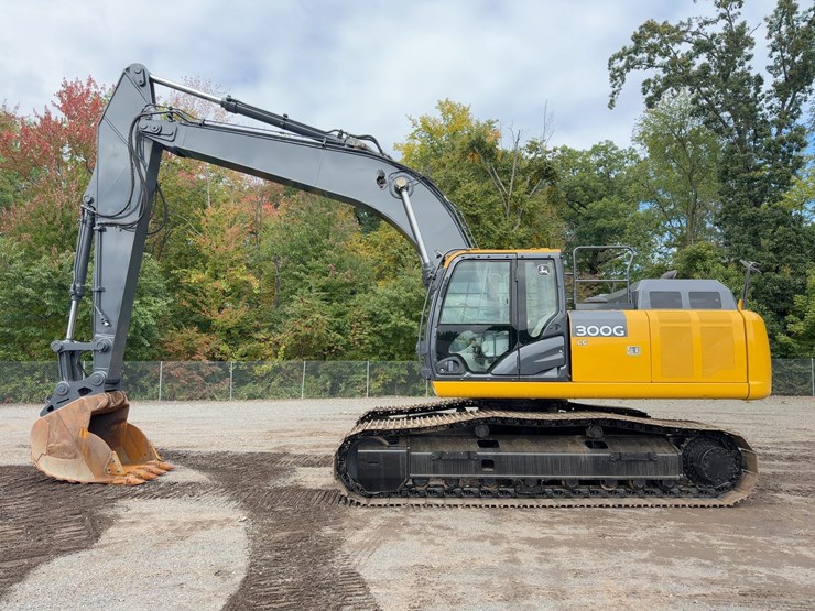 2016-deere-300g-lc-image-2