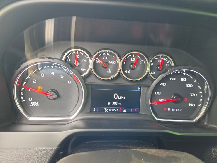 2022-chevrolet-2500-image-47