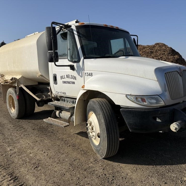 2013 Freightliner MA025 Water Truck