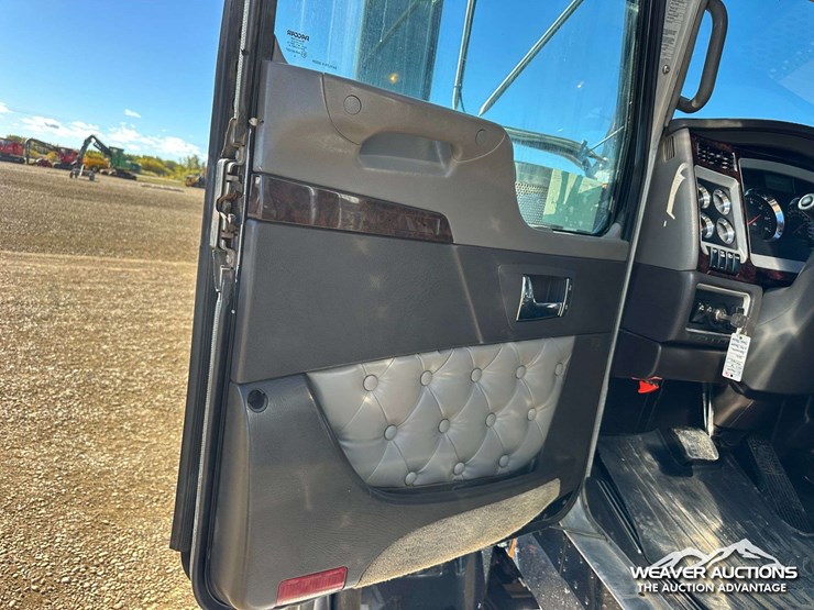 kenworth-w900-image-35