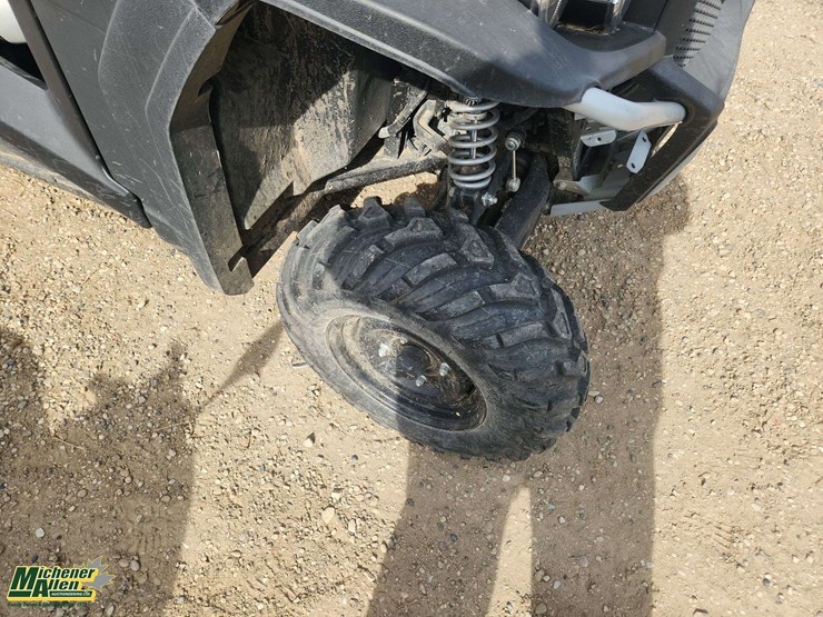 2019-john-deere-gator-image-10