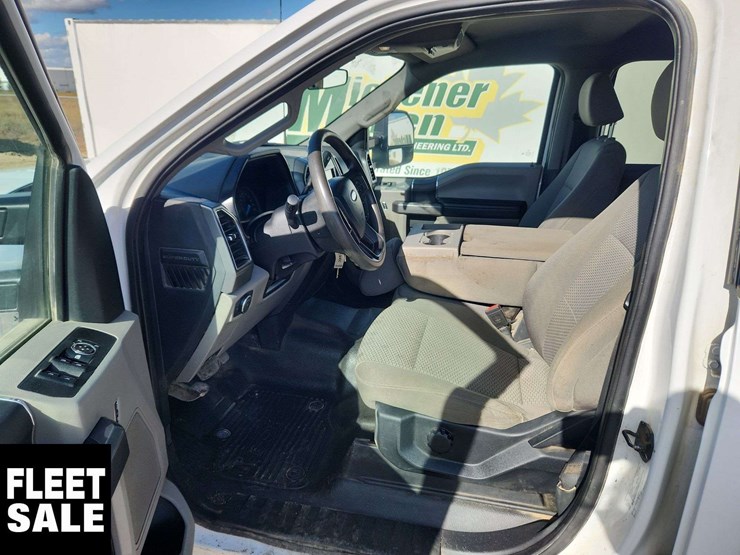 2021-ford-f350-image-13