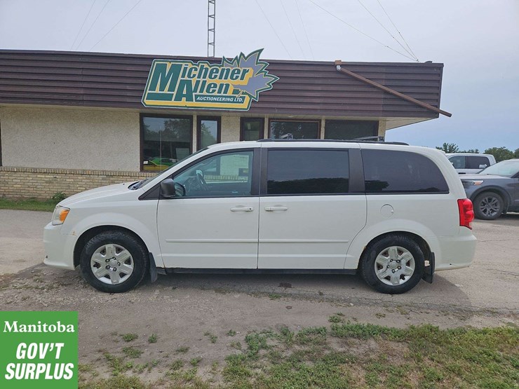 2011-dodge-grand-caravan-image-2