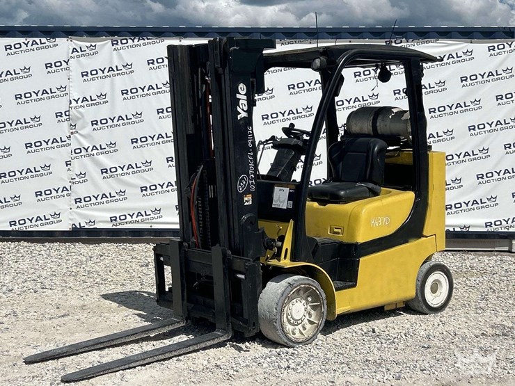 yale-glc080-7,500lb-propane-forklift-image-1