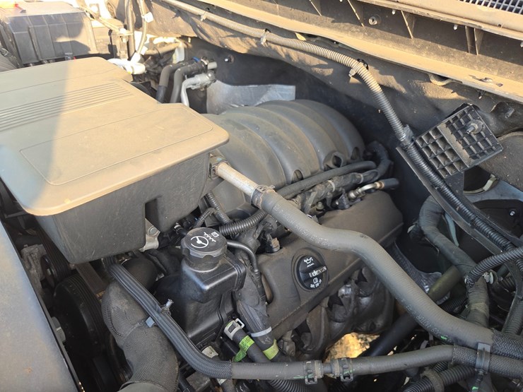 2022-chevrolet-2500-image-35