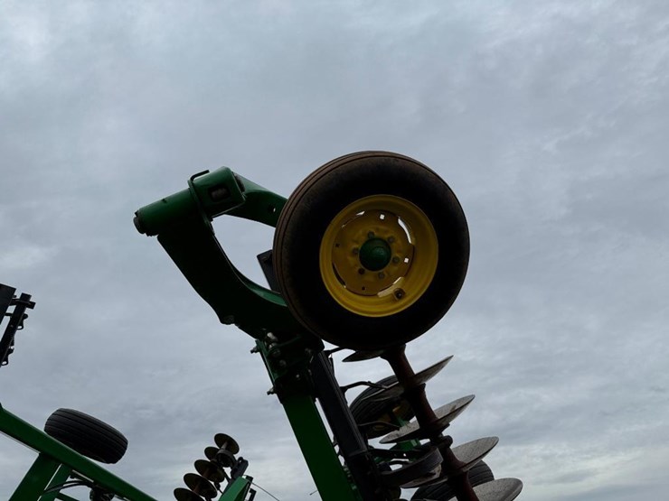 john-deere-2623-image-51