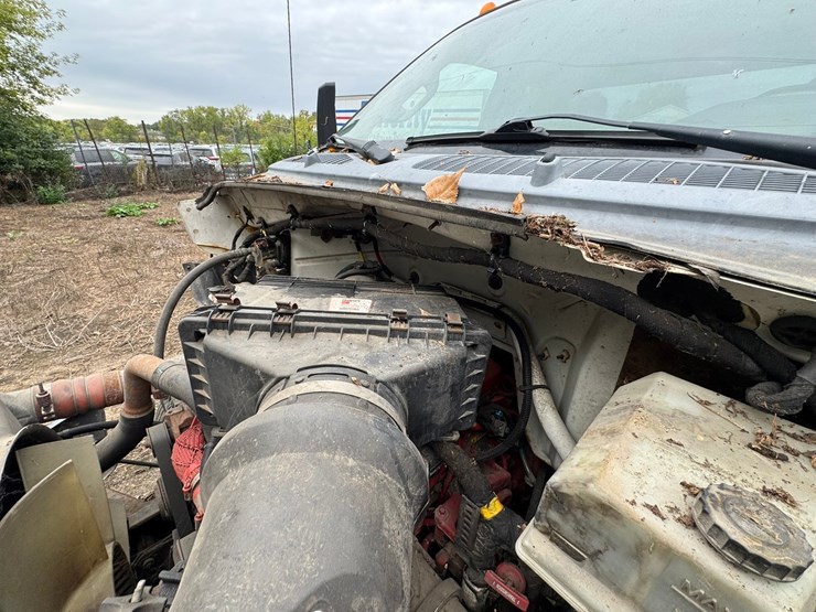 2015-ford-f650-image-56