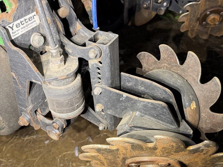 2013-john-deere-db60-image-16