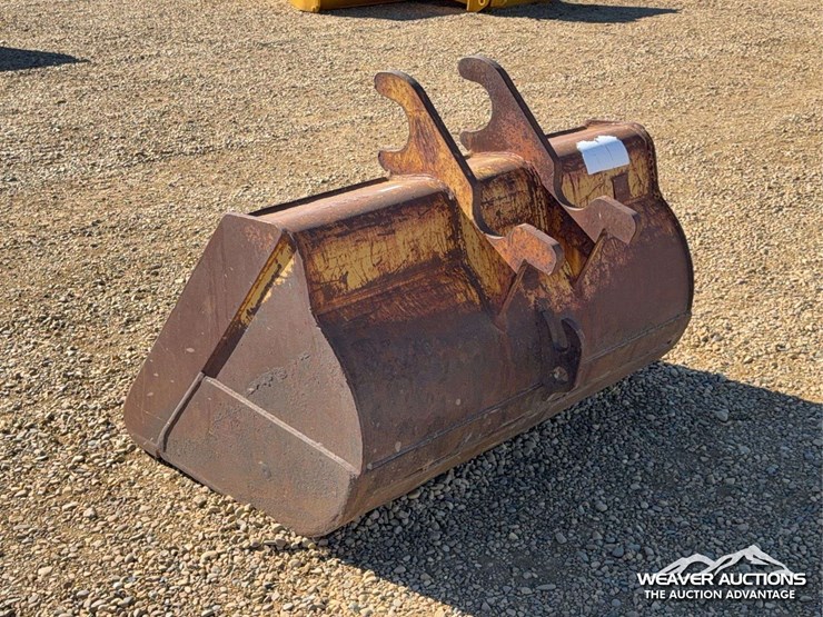 finning-58-in.-excavator-q/c-clean-out-bucket-image-4