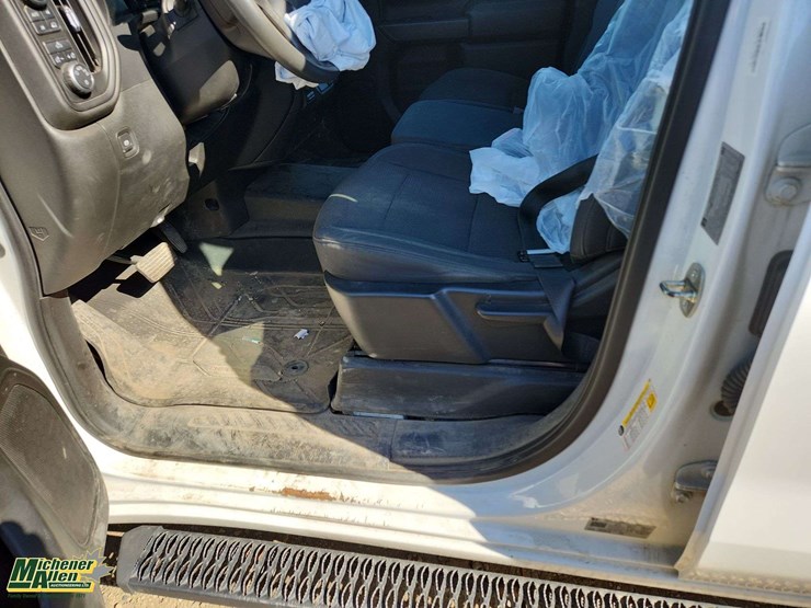 2019-chevrolet-silverado-1500-image-11