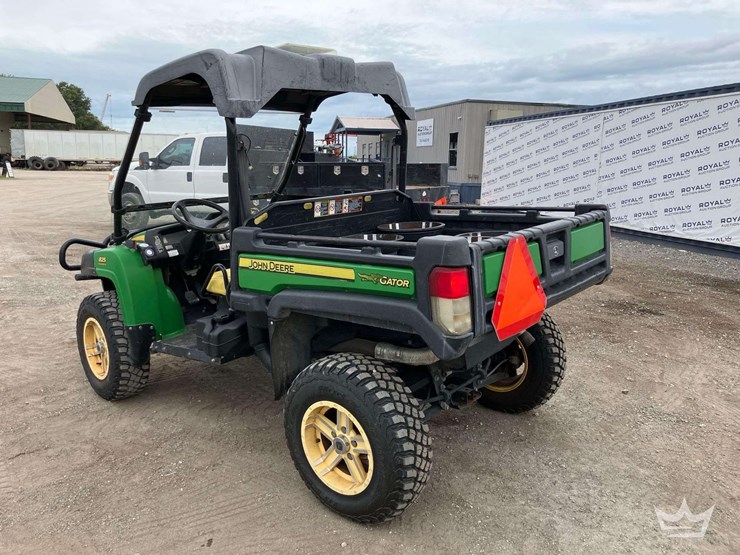 2016-john-deere-gator-image-4