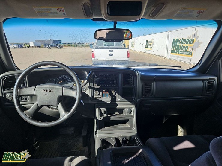 gmc-sierra-2500hd-image-18