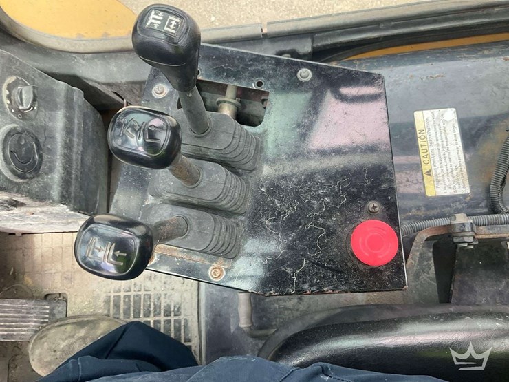 2014-caterpillar-dp100nt-21,600lb.-straight-mast-diesel-forklift-image-15