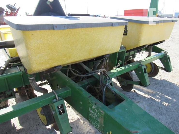 john-deere-7200-image-5