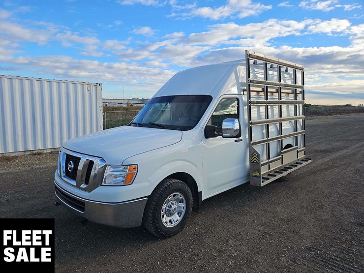 2019-nissan-nv3500hd-image-1