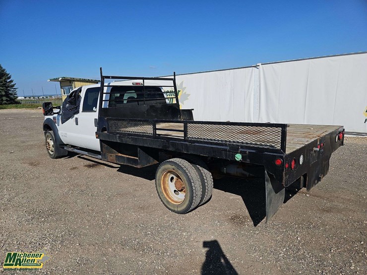 2010-ford-f550-image-3