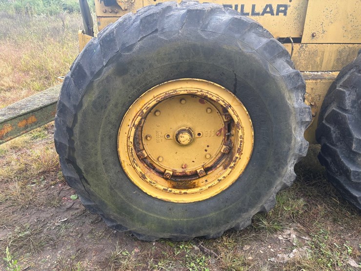 caterpillar-12-image-55