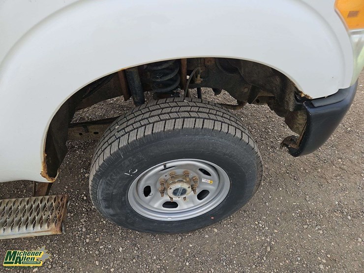 2011-ford-f350-image-12