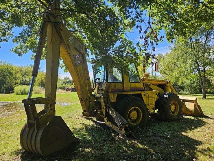 #2533-•-bucyrus-erie-200-4-series-iii-dynahoe-backhoe-image-3