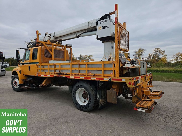 2009-international-durastar-4400-image-3