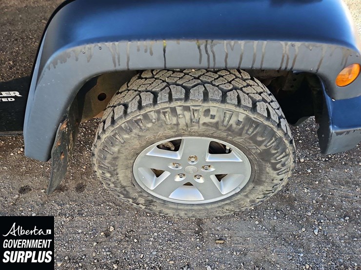 2009-jeep-wrangler-image-12