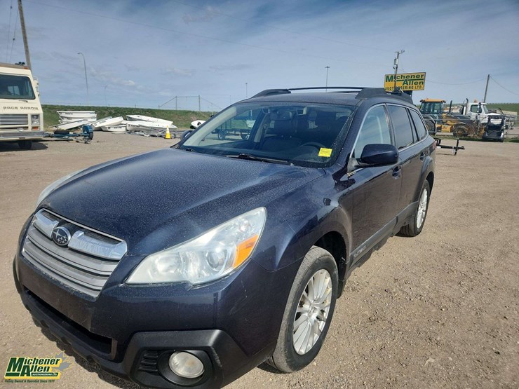 2014-subaru-outback-image-1