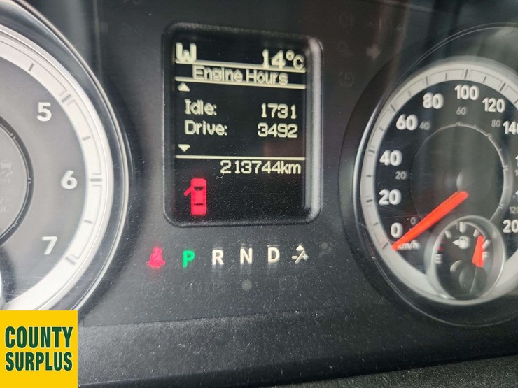 2015-dodge-2500-image-25