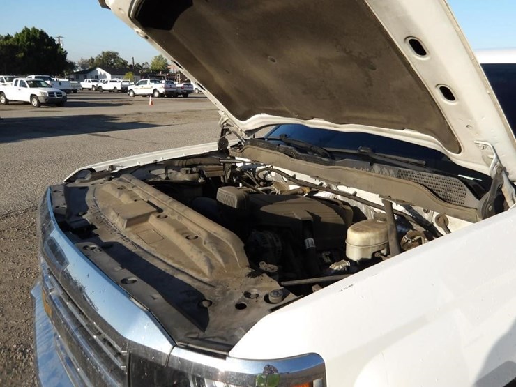 2017-chevrolet-2500-image-9