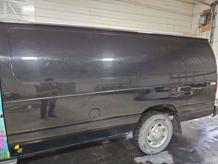 2013-ford-e150-image-28