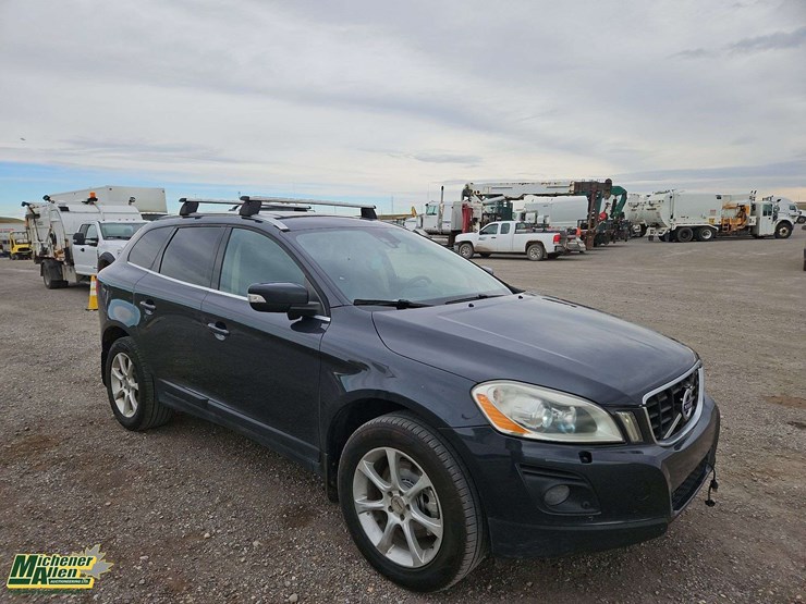 2010-volvo-xc60-image-7