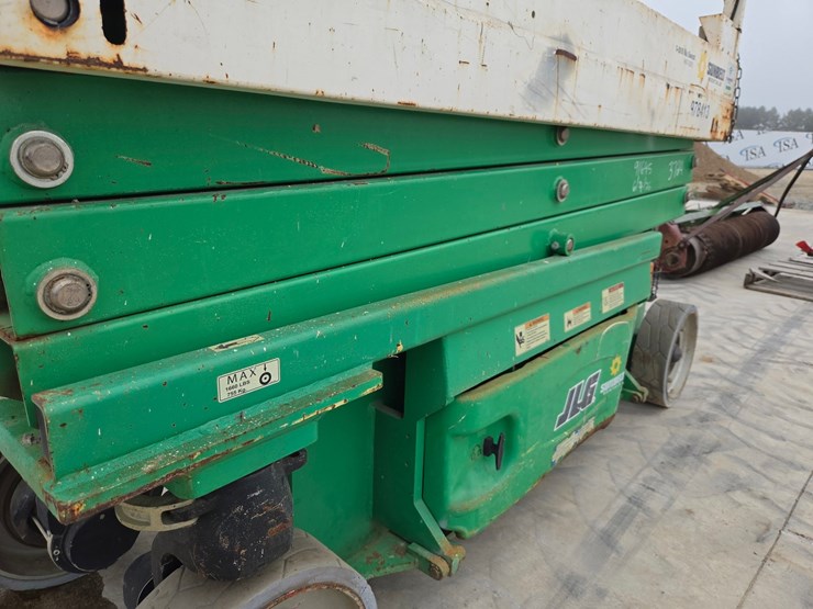 2017-jlg-2032es-image-17