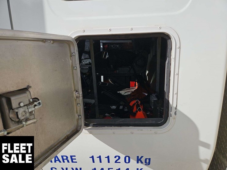 2015-international-durastar-4400-image-29