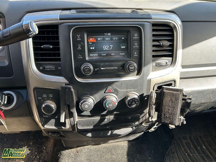 2015-dodge-2500-image-11