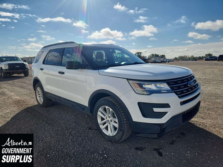 2017-ford-explorer-image-2