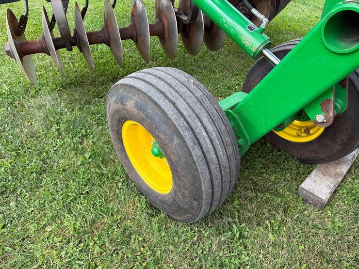 john-deere-2623-image-10