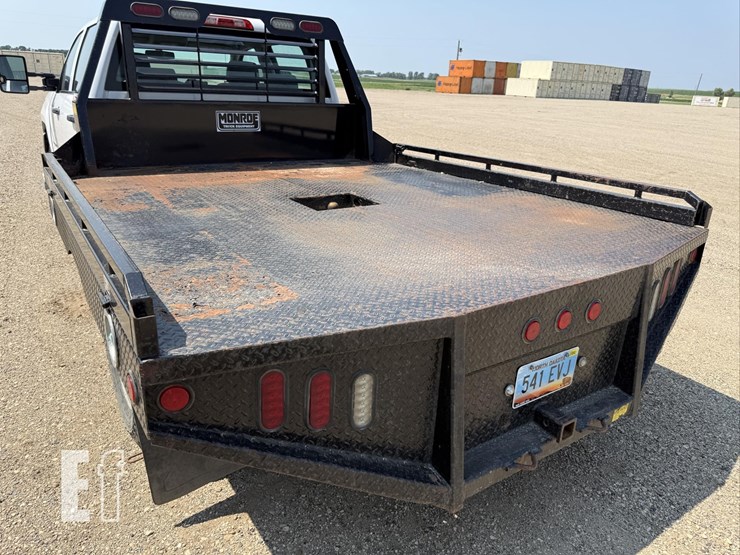 2015-chevrolet-3500hd-image-12