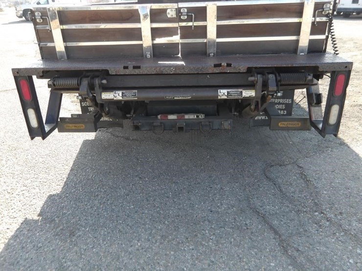 2016-ford-f550-xlt-image-13