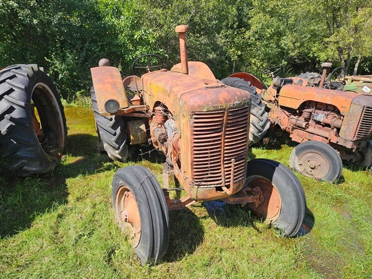 #2524-•-1948-case-la-tractor-image-7