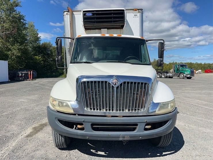 2006-international-durastar-4300-image-2