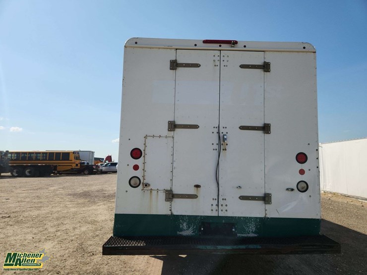 2014-freightliner-mt45-image-8