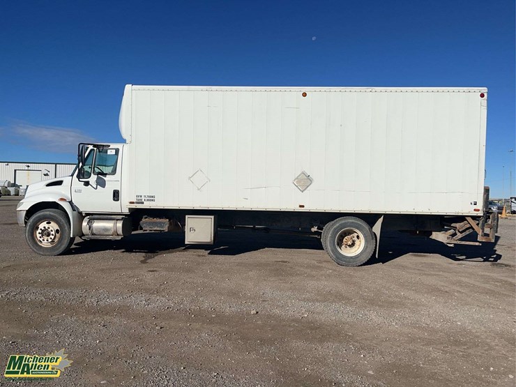 2005-international-durastar-4300-image-5