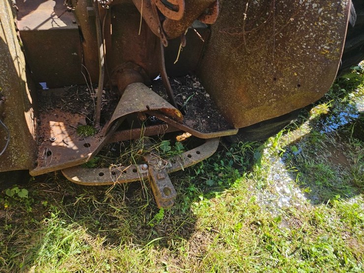 #2521-•-mccormick-w9-tractor-image-15